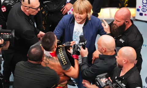 Dana White dội gáo nước lạnh vào kèo đại chiến Topuria và Pimblett: 'Chúng tôi chưa hề sắp xếp trận đấu đó'
