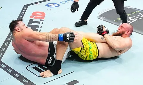 UFC 321: Cú đá trời giáng và đòn bẻ gót hiểm hóc mang về 50.000 USD tiền thưởng
