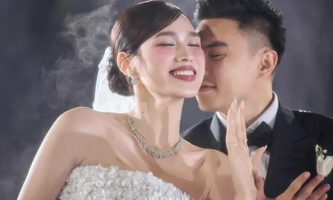 Tin nhắn lúc 4h sáng của chồng Hoa hậu Đỗ Thị Hà gây bão, dân mạng khen "chú rể 100 điểm"