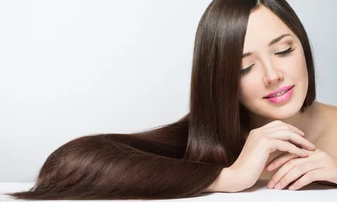 Mùa thu và bí quyết giữ mái tóc đen mượt, chắc khỏe, không lo gãy rụng