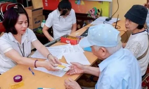 Theo quy định mới nhất: Những ai được nhận trợ cấp 500.000 đồng/tháng và được Nhà nước đóng bảo hiểm y tế?