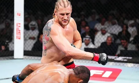 Volkov: "UFC không đời nào muốn một nhà vô địch như Almeida"
