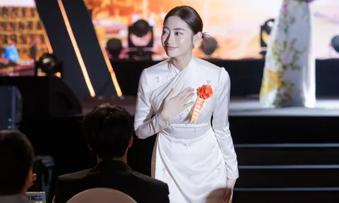 Hoa hậu Lương Thuỳ Linh xin lỗi Hương Giang