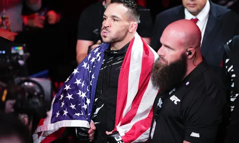 Rời xa lồng bát giác, Michael Chandler trở về sàn vật đối đầu huyền thoại Chad Mendes