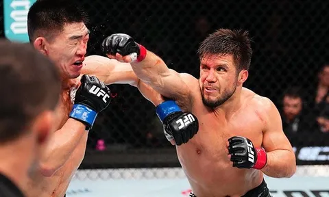 Henry Cejudo kêu gọi trừng phạt thẳng tay hành vi chọc mắt: 'Tôi giờ có một lỗ thủng trong mắt'