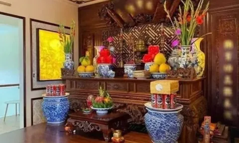 Bàn thờ gia tiên đại kỵ 3 vật này: Rất nhiều gia đình đang mắc phải mà không biết
