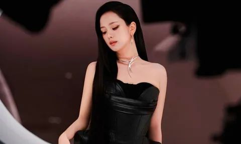 Jisoo (BLACKPINK) và 5 thói quen giúp duy trì làn da căng mướt không tuổi