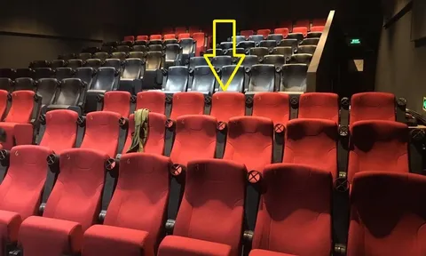 Tại sao ghế trong rạp chiếu phim lại có màu đỏ? Lý do khiến nhiều người ngỡ ngàng