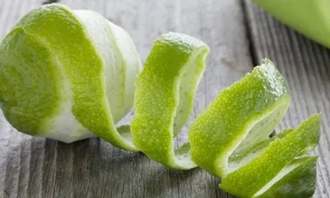 Đừng vội vứt vỏ bưởi, hóa ra đây là 'thần dược' giảm mỡ, thanh lọc cơ thể cực dễ làm