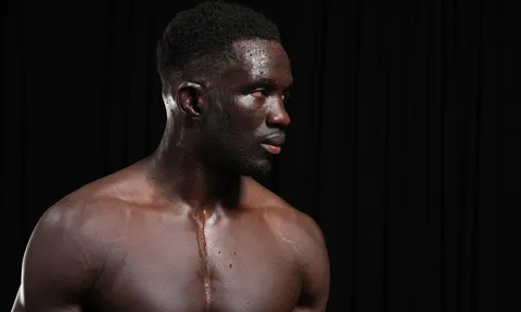 David Onama: Tham vọng ngai vàng và 'chướng ngại vật' mang tên tình đồng đội