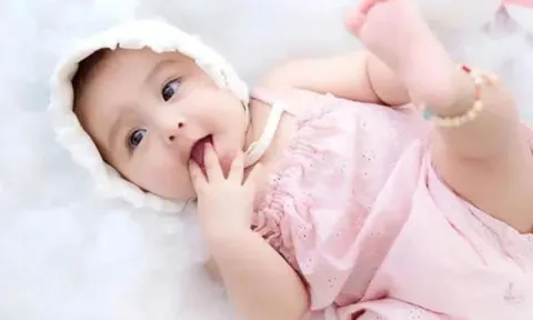 Bốn ngày âm lịch đặc biệt may mắn: Dù gái hay trai, sinh ra đều là bảo bối, gia đình hưng vượng