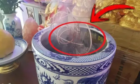 Bát hương có 3 dấu hiệu này thay ngay trước khi quá muộn: Đó là gì?