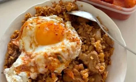 Ngủ dậy đói rã rời: 4 loại bữa sáng không nên ăn nếu muốn tuyến giáp khỏe mạnh