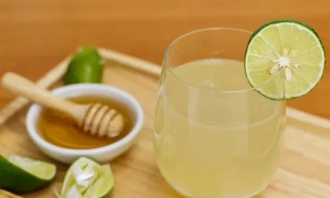 5 loại nước uống giúp bạn trị mụn một cách tự nhiên, dáng vóc thêm nhẹ nhàng, cân đối