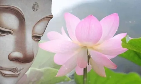 Phụ nữ có 9 mối thiện duyên này với Phật, cả đời hưởng phúc lành