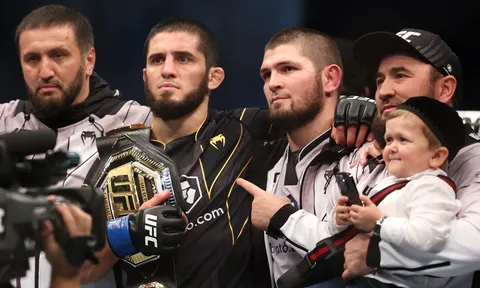 Khabib Nurmagomedov: Makhachev vs. Topuria mới là 'trận chiến thế kỷ', không phải Jon Jones vs. Alex Pereira