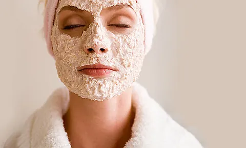 5 thói quen khiến mụn đầu đen hình thành nhiều hơn mà bạn nên bỏ ngay