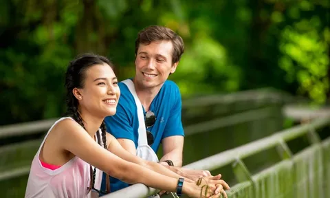 Phản ứng của MC Hoàng Oanh sau khi chồng cũ cầu hôn bạn gái mới