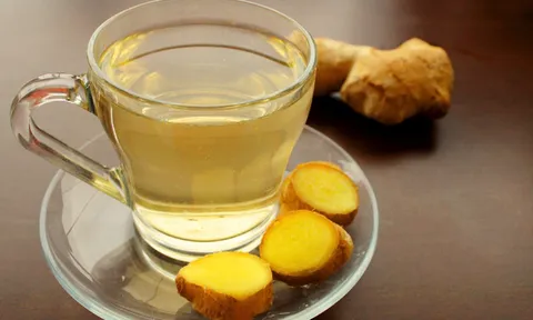 4 nhóm người không nên uống trà gừng