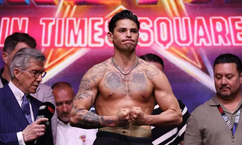 Ryan Garcia tuyên bố tranh đai WBC với Mario Barrios: Một quyết định gây tranh cãi