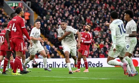 Forest đại thắng Liverpool 3-0, lập kỳ tích 62 năm ngay tại Anfield