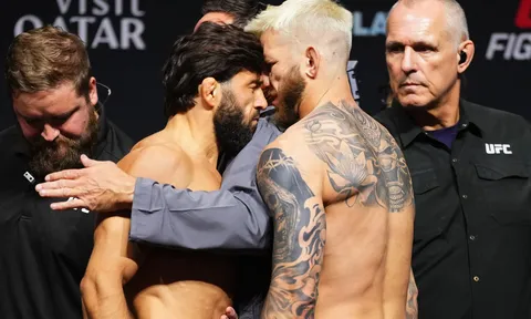 Căng thẳng tột độ tại UFC Qatar: Arman Tsarukyan 'thiết đầu công' Dan Hooker ngay trên sân khấu
