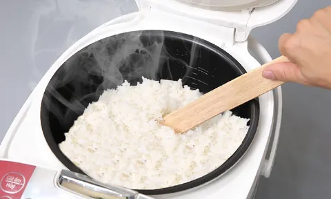 Vì sao người Việt coi xới cơm một lần là đại kỵ?