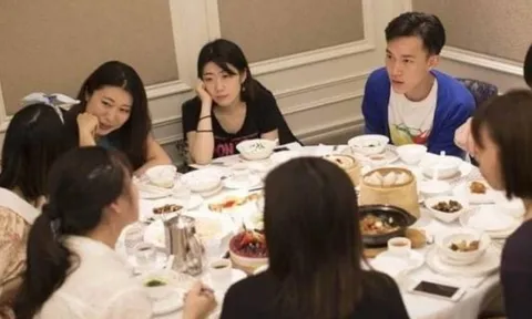 Bị hỏi “lương tháng bao nhiêu?”, người EQ cao trả lời khéo léo thế nào để không mất lòng ai