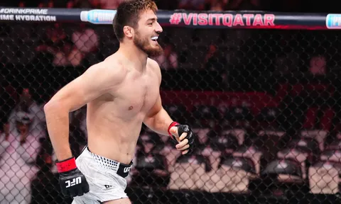 Màn ra mắt UFC đi vào lịch sử: Yakhyaev chỉ mất 33 giây để lập kỷ lục submission mới