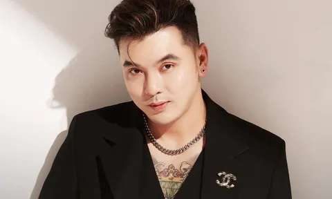 Ưng Hoàng Phúc đáp trả khi bị nói đi từ thiện nhớ “đứng vào chỗ sâu chụp ảnh