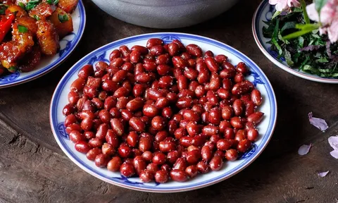 Mẹo làm lạc rang muối giòn tan, để lâu không bị hôi dầu