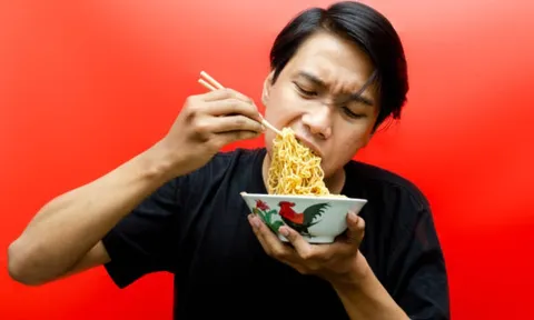 Top 3 loại thực phẩm dù tiện lợi cũng không nên ăn nhiều, sẽ làm sức đề kháng của cơ thể