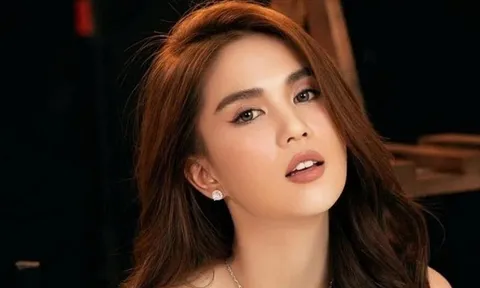 Ngọc Trinh duy trì 4 thói quen "nhỏ mà có võ" này để có được làn da trắng như trứng gà bóc