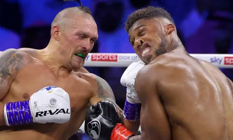 Vua hạng nặng Usyk: Sẽ cầu nguyện cho Jake Paul sống sót trước Anthony Joshua