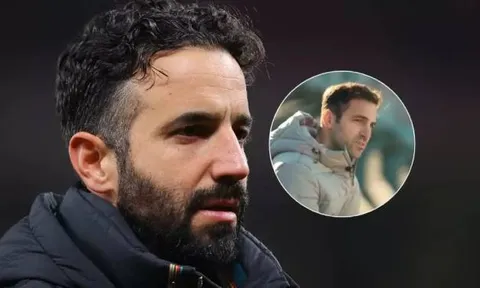 CĐV MU 'mượn' Fabregas chỉ ra lỗi chiến thuật của Amorim