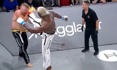 Cú đá sấm sét: 'Quái vật' Cuba Robelis Despaigne hạ gục cựu binh UFC, đoạt đai vô địch Karate Combat