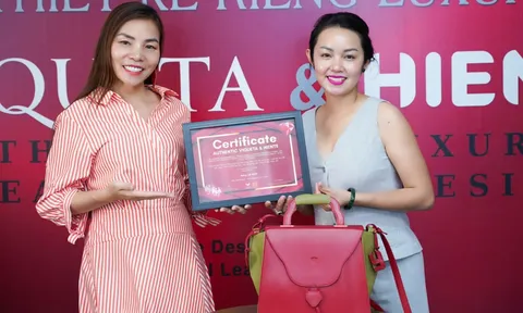 Amy Lê Anh sở hữu túi độc bản vài nghìn đô, món quà đặc biệt từ NTK Hà Lan gốc Việt