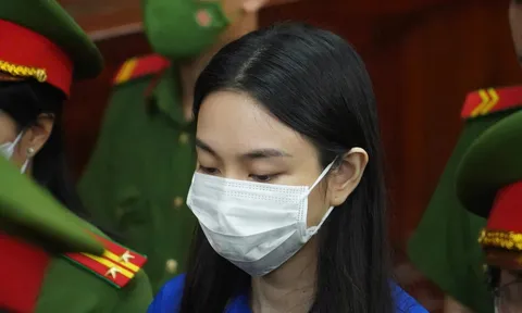 Nguyễn Thúc Thùy Tiên chấp nhận mức án 2 năm tù