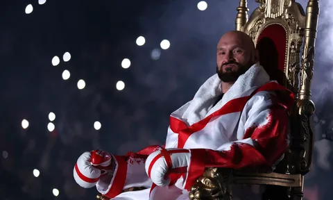 Tyson Fury lại 'giải nghệ' để trở lại: 'Nhà vua phải về ngai vàng' vào năm 2026?