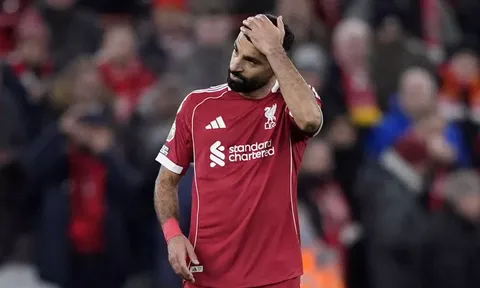 Dean Saunders khuyên Liverpool bán Salah nếu không xin lỗi