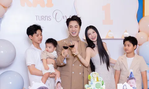 Khung hình viên mãn của gia đình anh tài Đăng Khôi được fan yêu thích