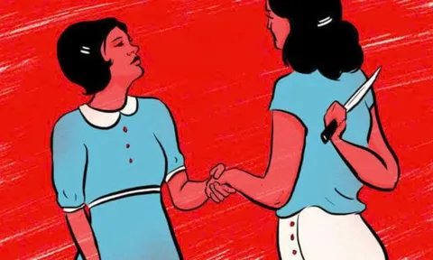 Người sống hai mặt thường nói 3 câu này: Xung quanh có ai phải tránh xa