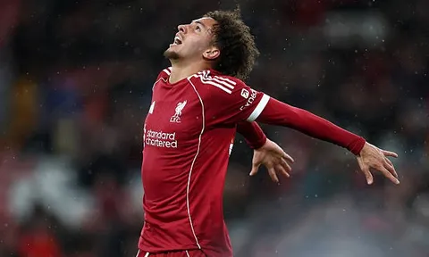 Liverpool tổn thất nhân sự trước trận gặp Brighton, Kaide Gordon dính chấn thương