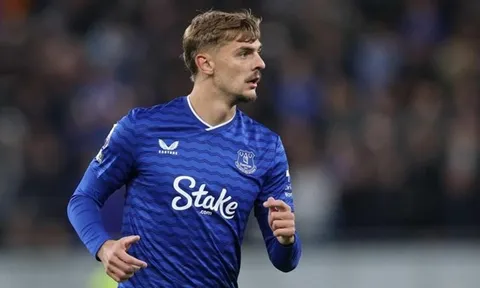 Dewsbury-Hall: "Món hời" của Everton thách thức Chelsea