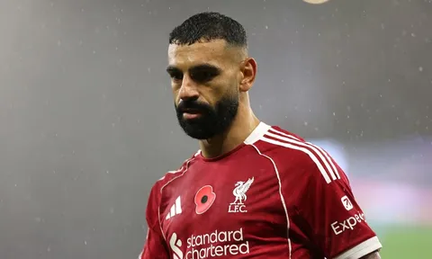 Liverpool đón Brighton, Salah trở lại giữa bão Saudi