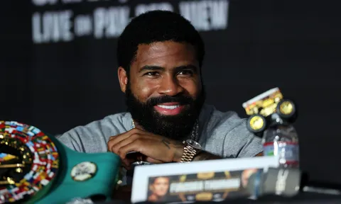 Stephen Fulton trả đai WBC, trận Carrington vs. Castro được nâng tầm thành tranh vô địch thế giới