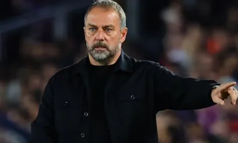 Hansi Flick khen ngợi Pedri và Raphinha sau chiến thắng 2-0 trước Osasuna