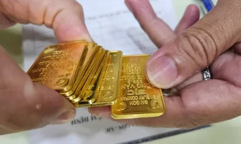 Cập nhật giá vàng hôm nay 16/12: Vàng trong nước tăng vọt, dự báo thị trường mới nhất