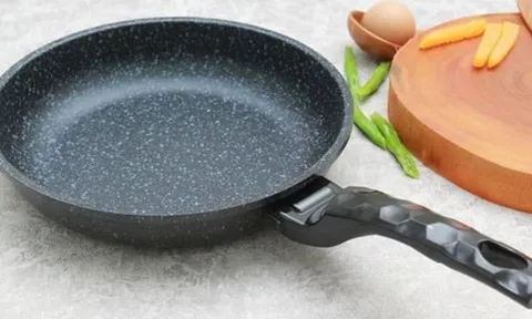 Chảo mất lớp chống dính? Thêm vài giọt này, chảo cũ như mới