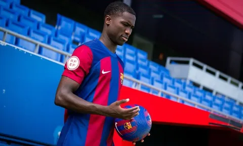 Barcelona chuẩn bị chia tay Mbacke trong kỳ chuyển nhượng mùa Đông